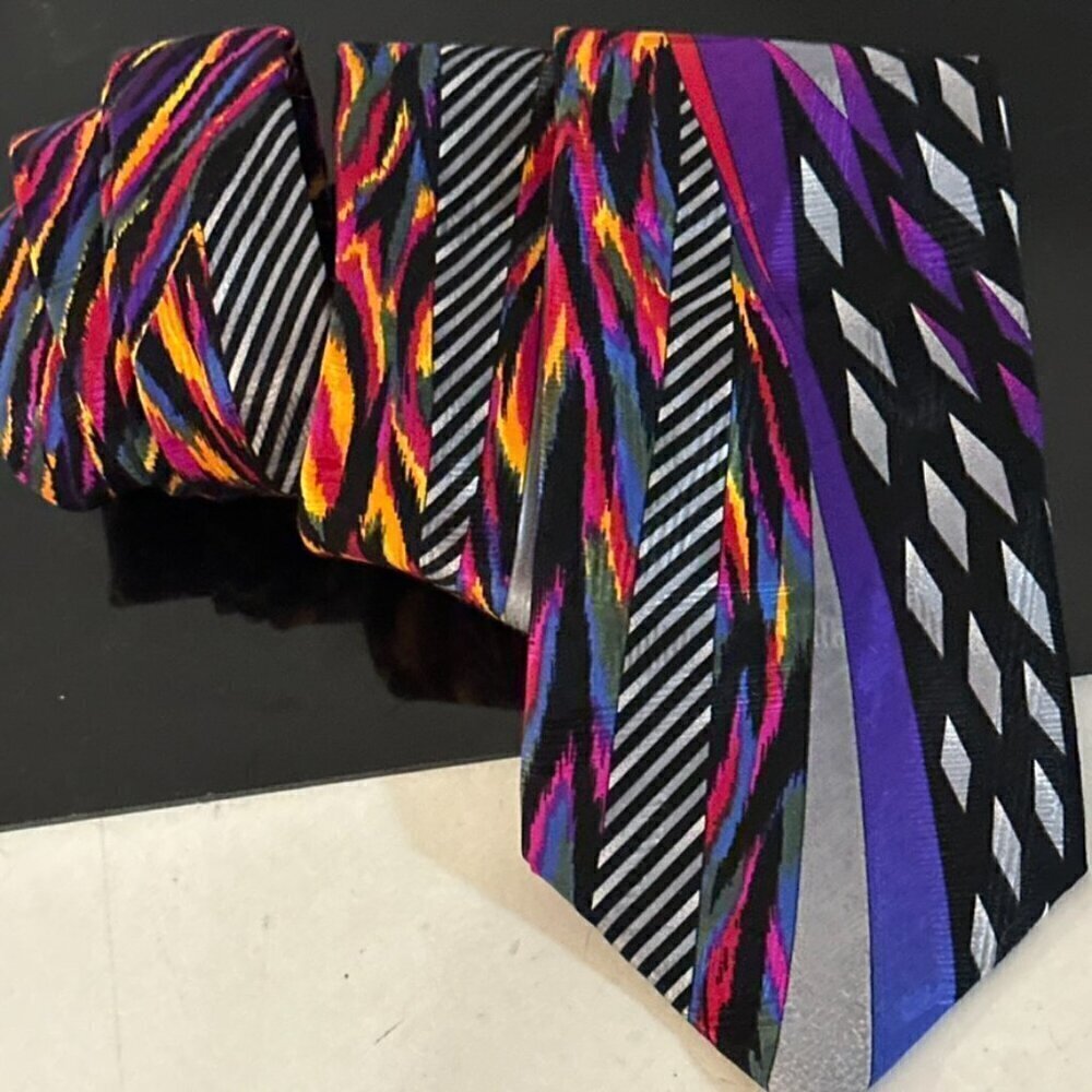 Vitaliano Pancaldi Silk Tie Mens Neckwear Psychedelic Purple Abstract Geometric